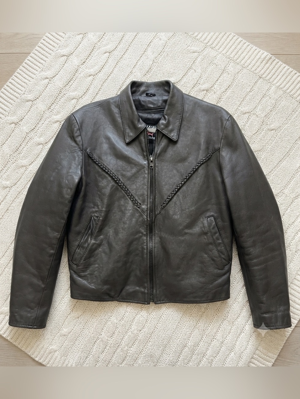 Women's Black Leather Zip-Up Jacket with Braided Detail - Removable Liner 🏍️